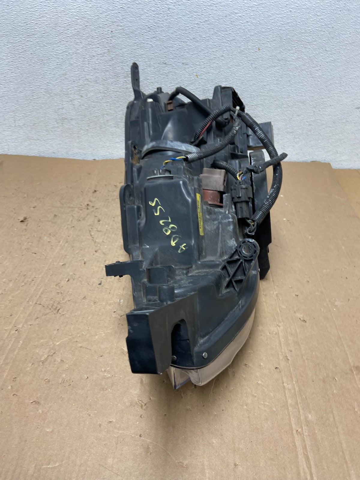 2016 - 2018 Nissan Sentra Front Right Passenger RH Halogen Headlight AD8255 DW8