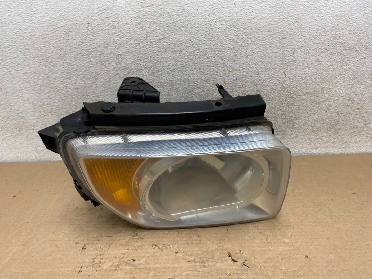 2003 to 2006 Honda Element Right Passenger Rh Side Headlight AI0960 DW0