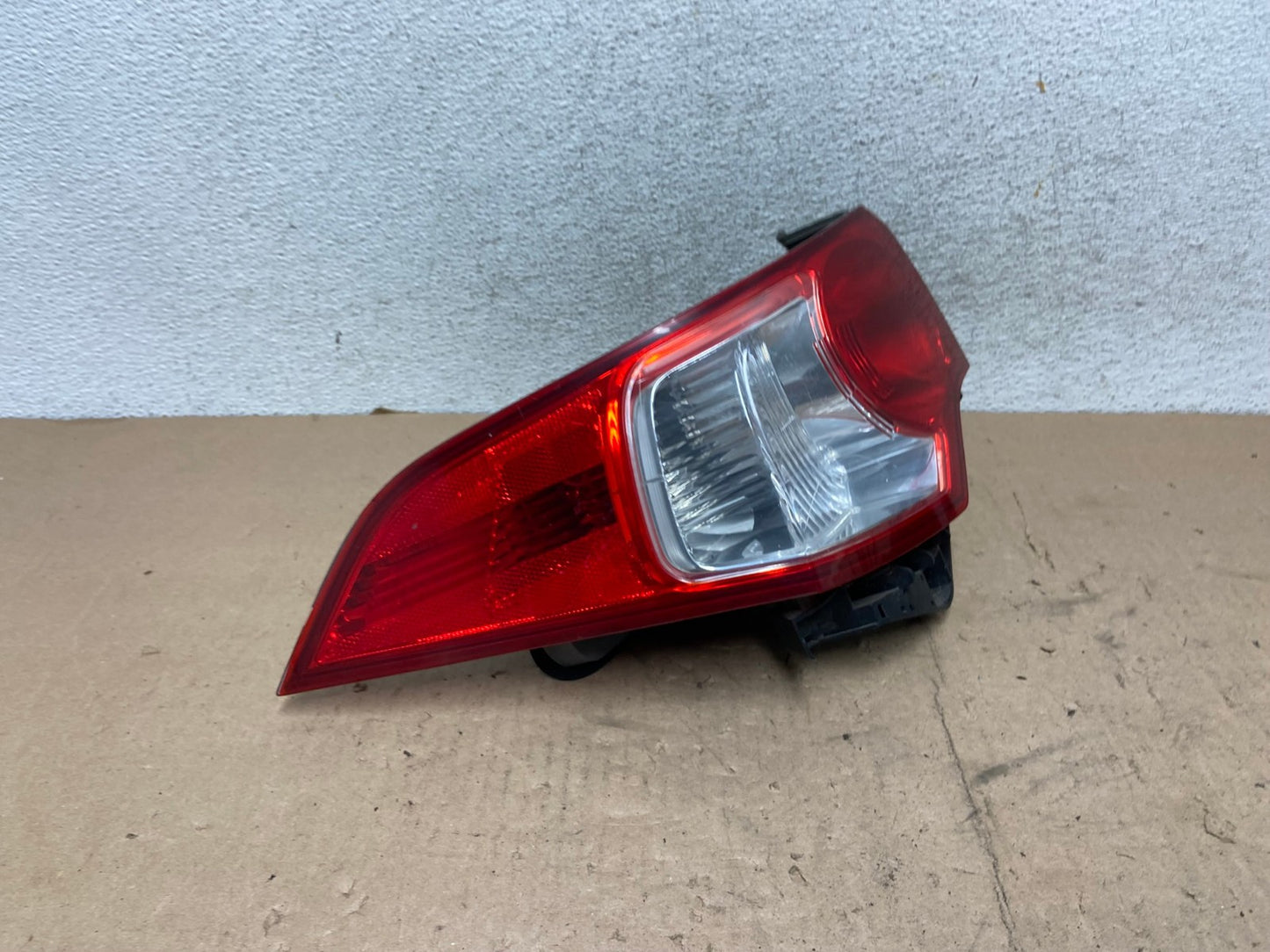 2009 to 2010 Acura Tsx Sedan Left Driver Lh Side Tail Light AG5524 LK2