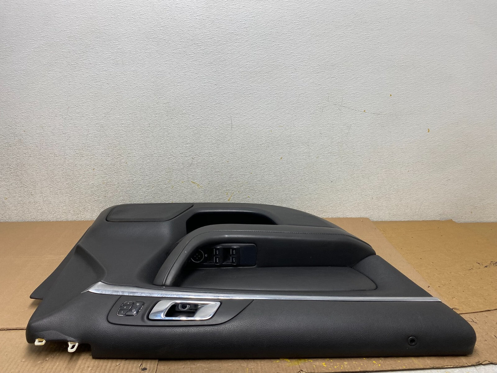 2010-2012 Lincoln MKS Left Driver Side Front Door Interior Trim Panel n7629 DG5