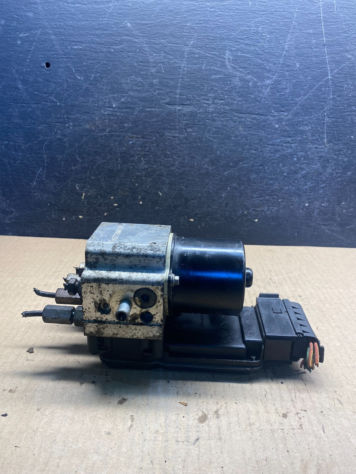 2006 2007 Ford E250 E350 Econoline Anti-Lock ABS Antilock Brake Pump ah1709 DG2