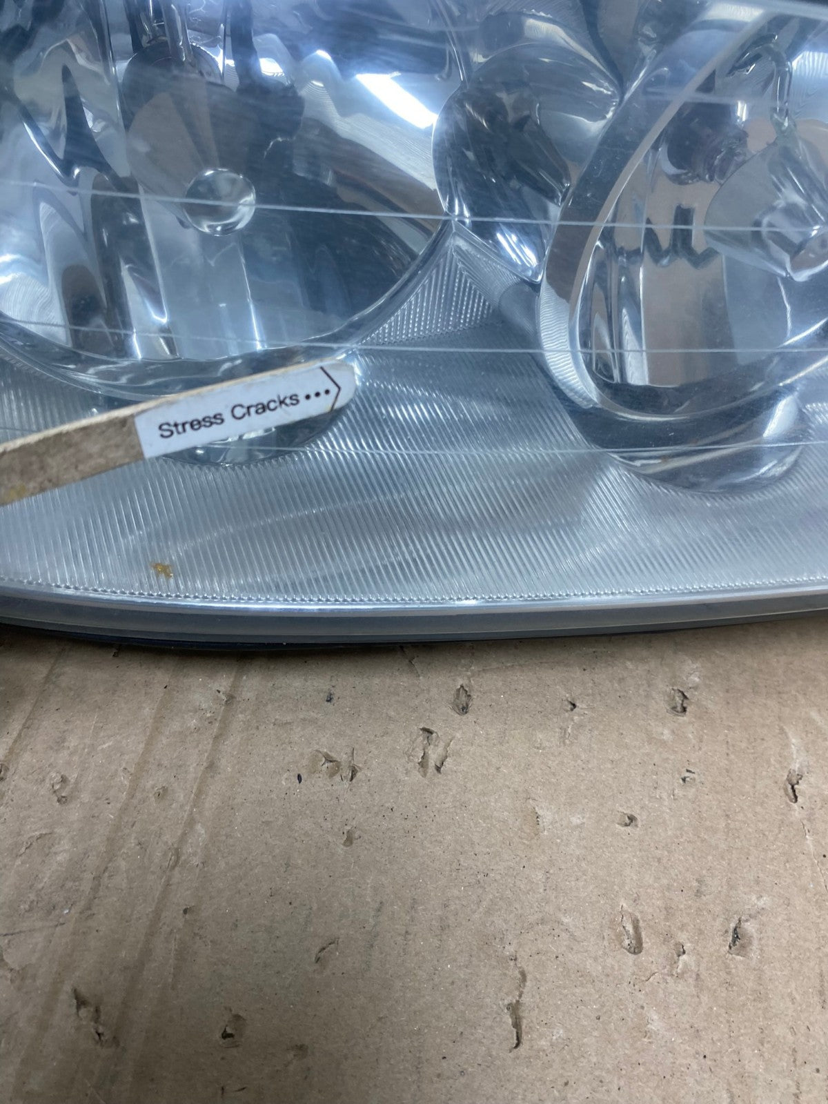 2005 to 2011 Lincoln Town Car Right Passenger Rh Side Headlight AE9282 LK3