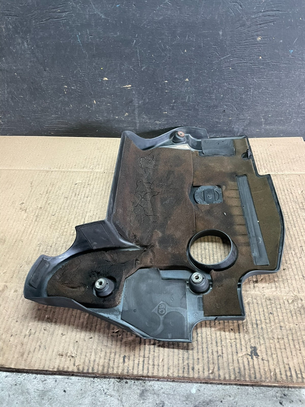 2007 to 2013 Nissan Altima 2.5 L Engine Cover j4239 PS6
