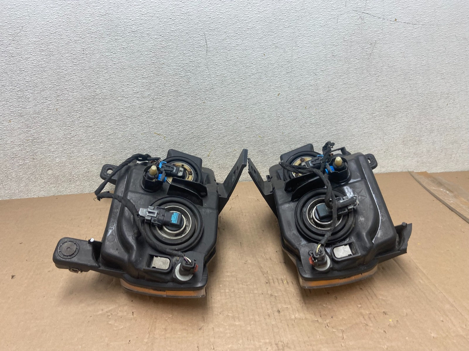 2011-2013 Jeep Grand Cherokee Left+Right Halogen Headlights R1680 DW9