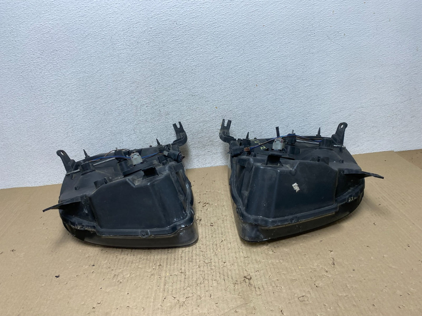 2007 - 2014 GMC Yukon Halogen Headlights Left+Right Side Set AF2922 DW10