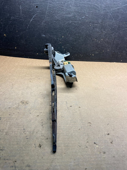 2000 to 2004 Subaru Legacy Wagon Rear  Windshield Wiper Motor AA06552