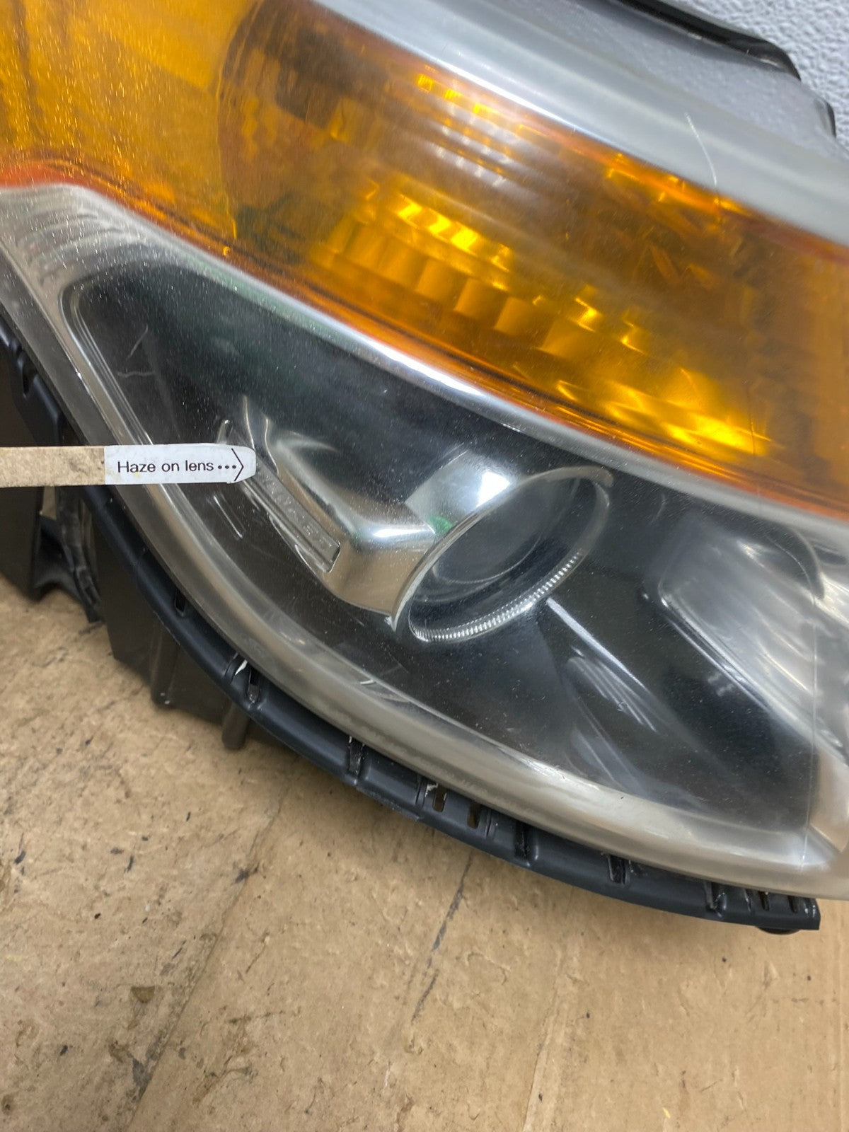 2011 to 2015 Ford Explorer Right Passenger Xenon Headlight AD0712 DW5