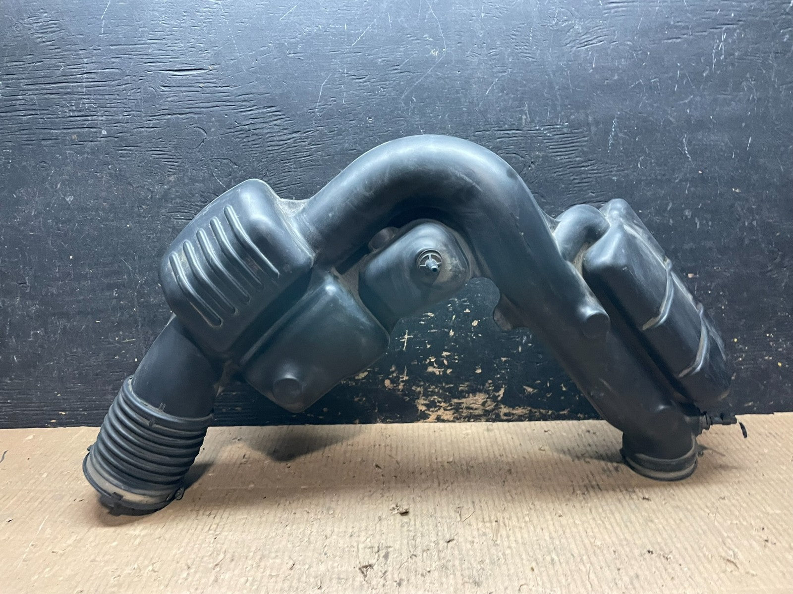 2011 - 2013 Dodge Durango 3.6L Resonator Air Intake Tube y6617 DG0