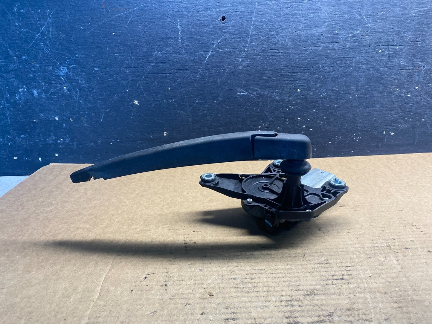 2013 - 2022 Chevrolet Trax Rear Wiper Motor AA09483
