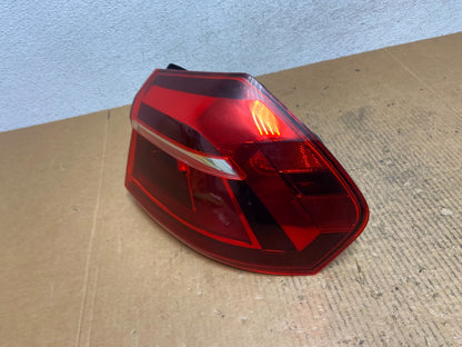 2016 to 2019 Volkswagen Passat Right Passenger RH Side Tail Light AE1639 DW1