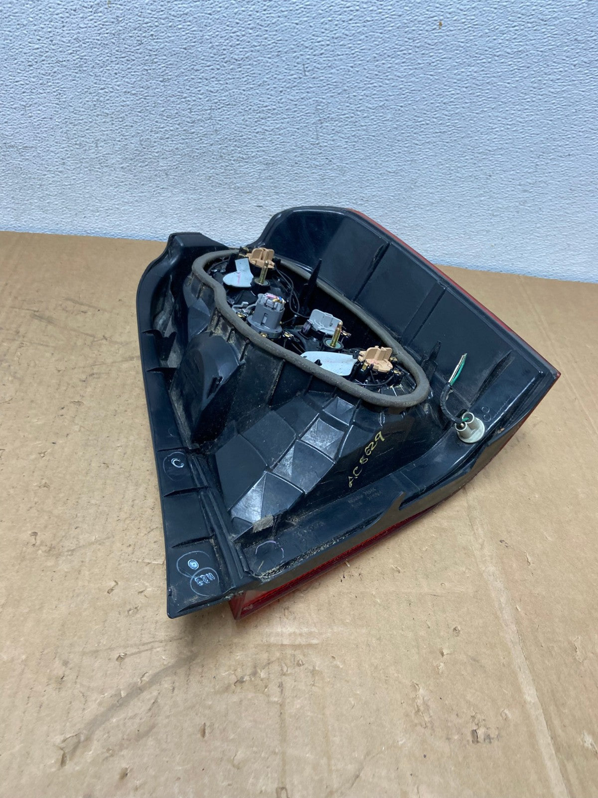 2004-2007 Toyota Highlander Left Driver LH Side Tail Light AC8629 LK6