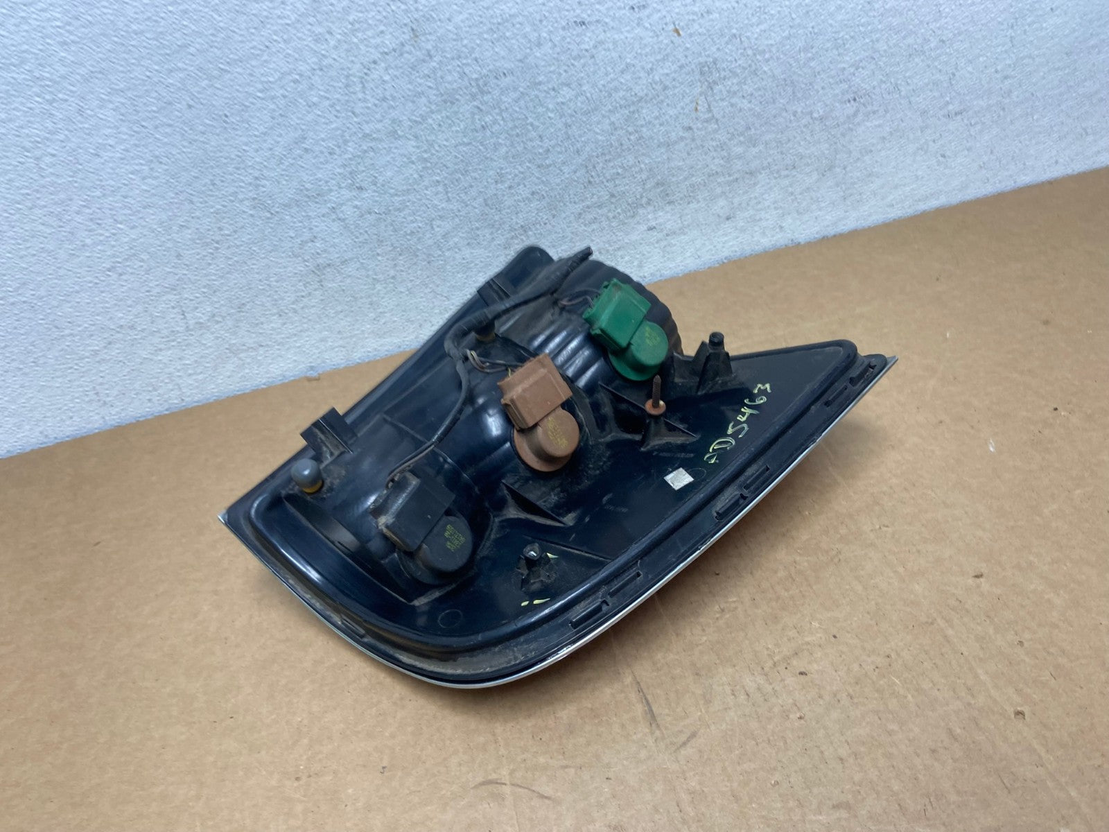 2002 2003 2004 2005 Mercury Mountaineer Right Passenger Tail Light AD5463 LK5