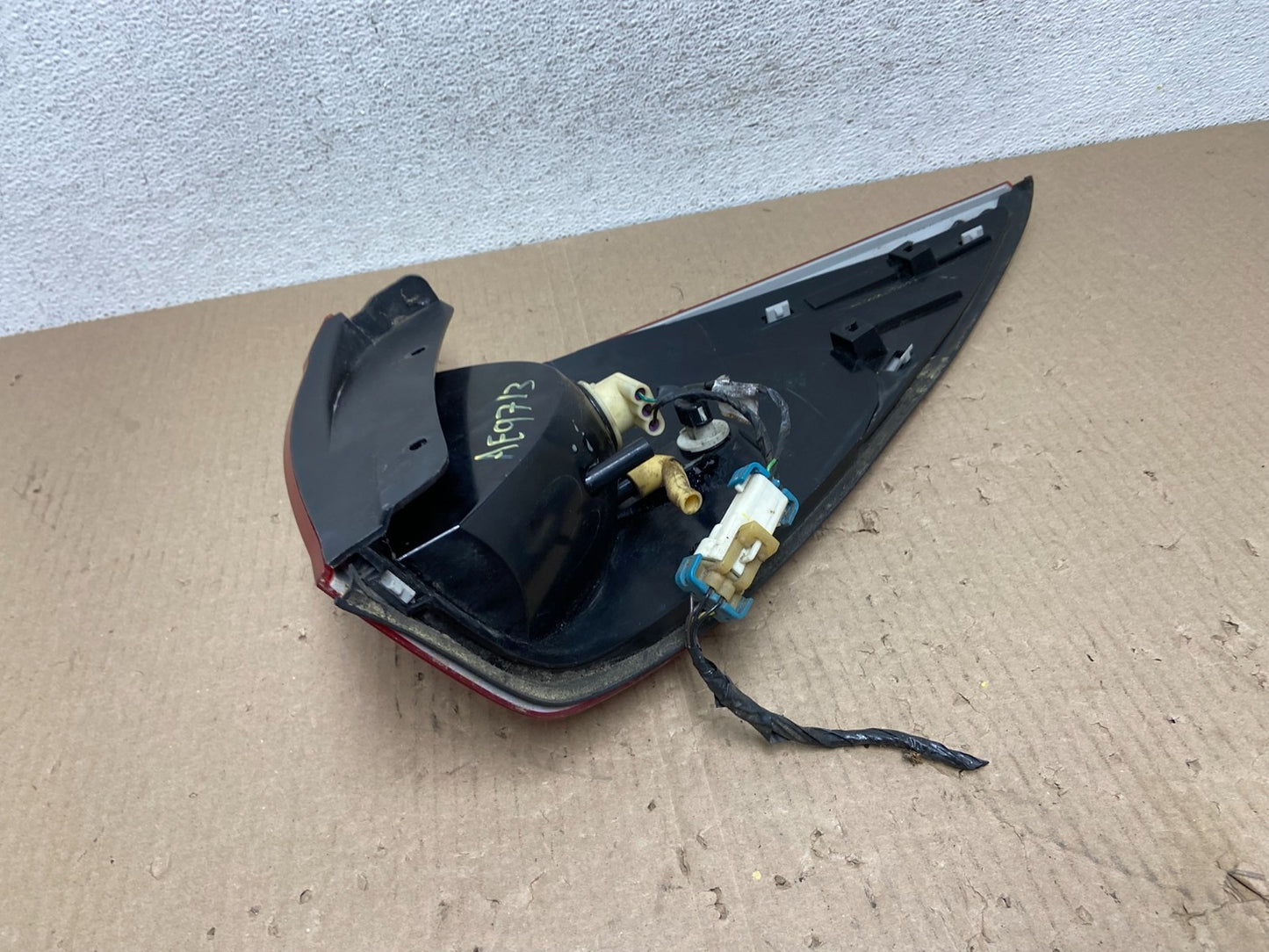2002-2003 Buick Rendezvous Left Driver LH Side Tail Light AE9713 DW5