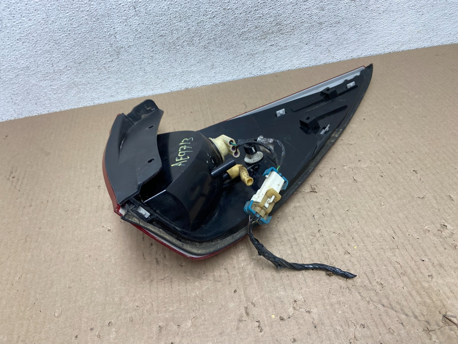 2002-2003 Buick Rendezvous Left Driver LH Side Tail Light AE9713 DW5
