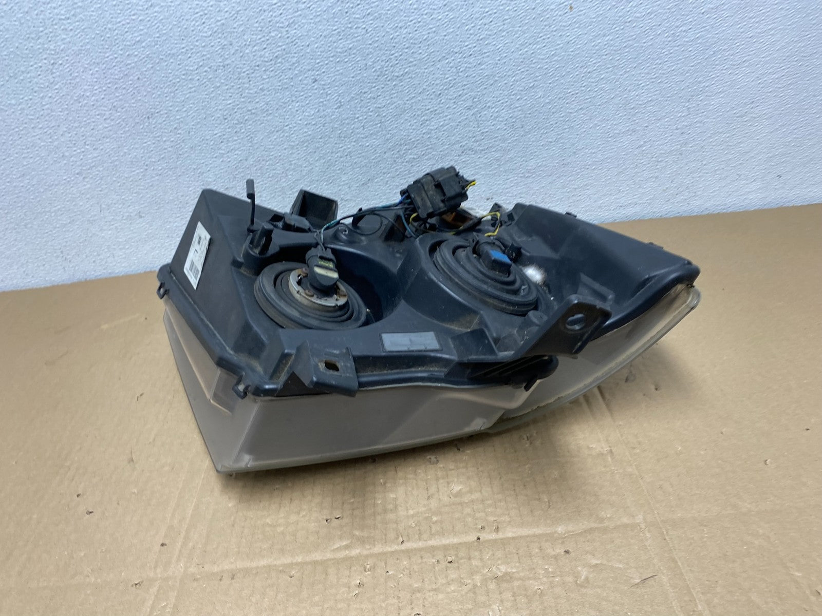 2007 to 2013 Chevrolet Suburban Tahoe Left Driver LH Headlight Oem AC3812 DW8