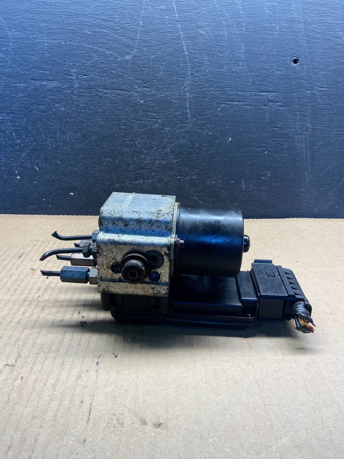 2006 2007 Ford E250 E350 Econoline Anti-Lock ABS Antilock Brake Pump AF9236 DG4