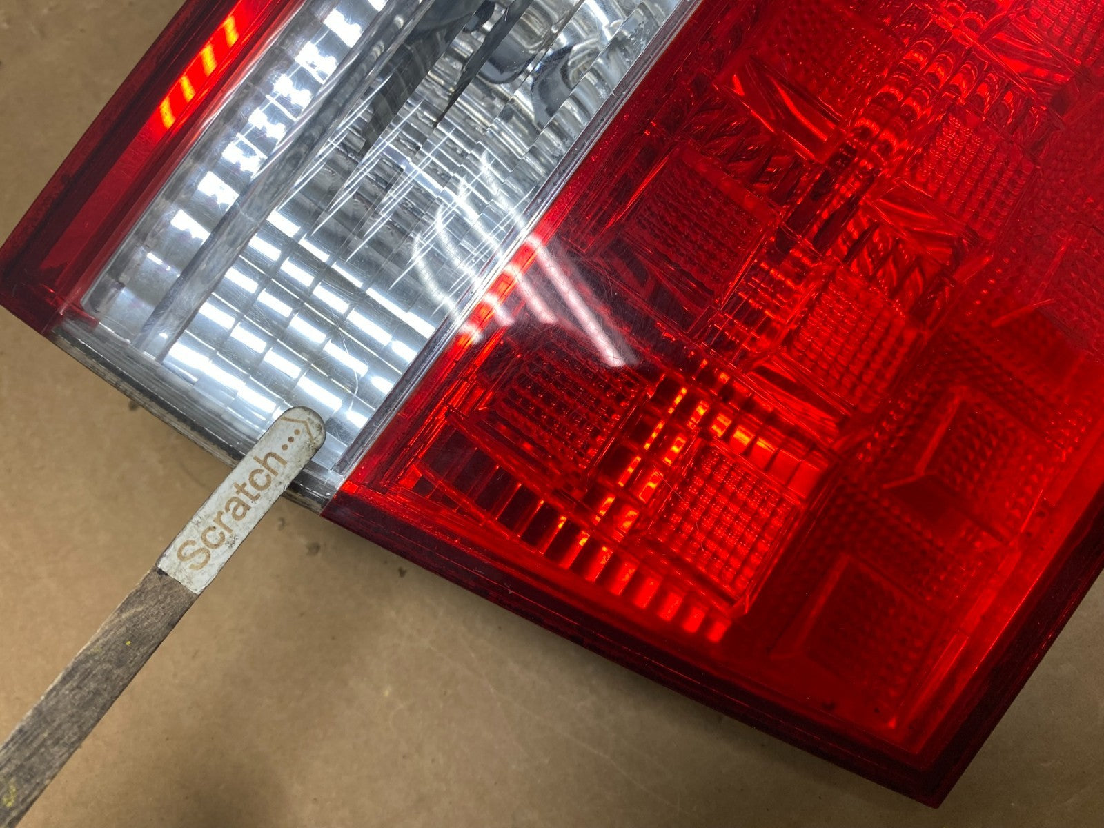 2005 2006 2007 Honda Odyssey Inner Left Driver Lh Tail Light V5622 DW3