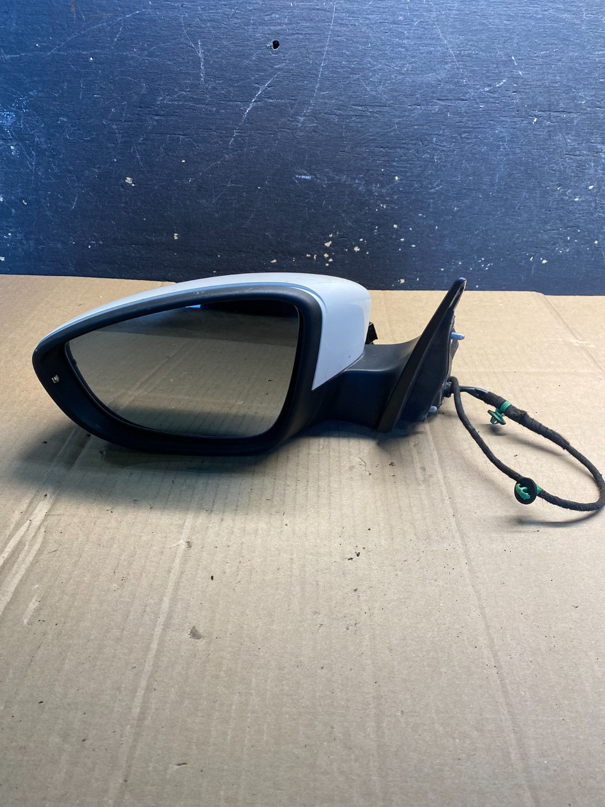2009 to 2012 Volkswagen CC Left Driver LH Power Door View Mirror OEM AB2643 MS9