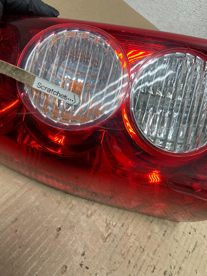 2005 2006 Mazda Tribute Left Driver LH Tail Light AE7056 DW3