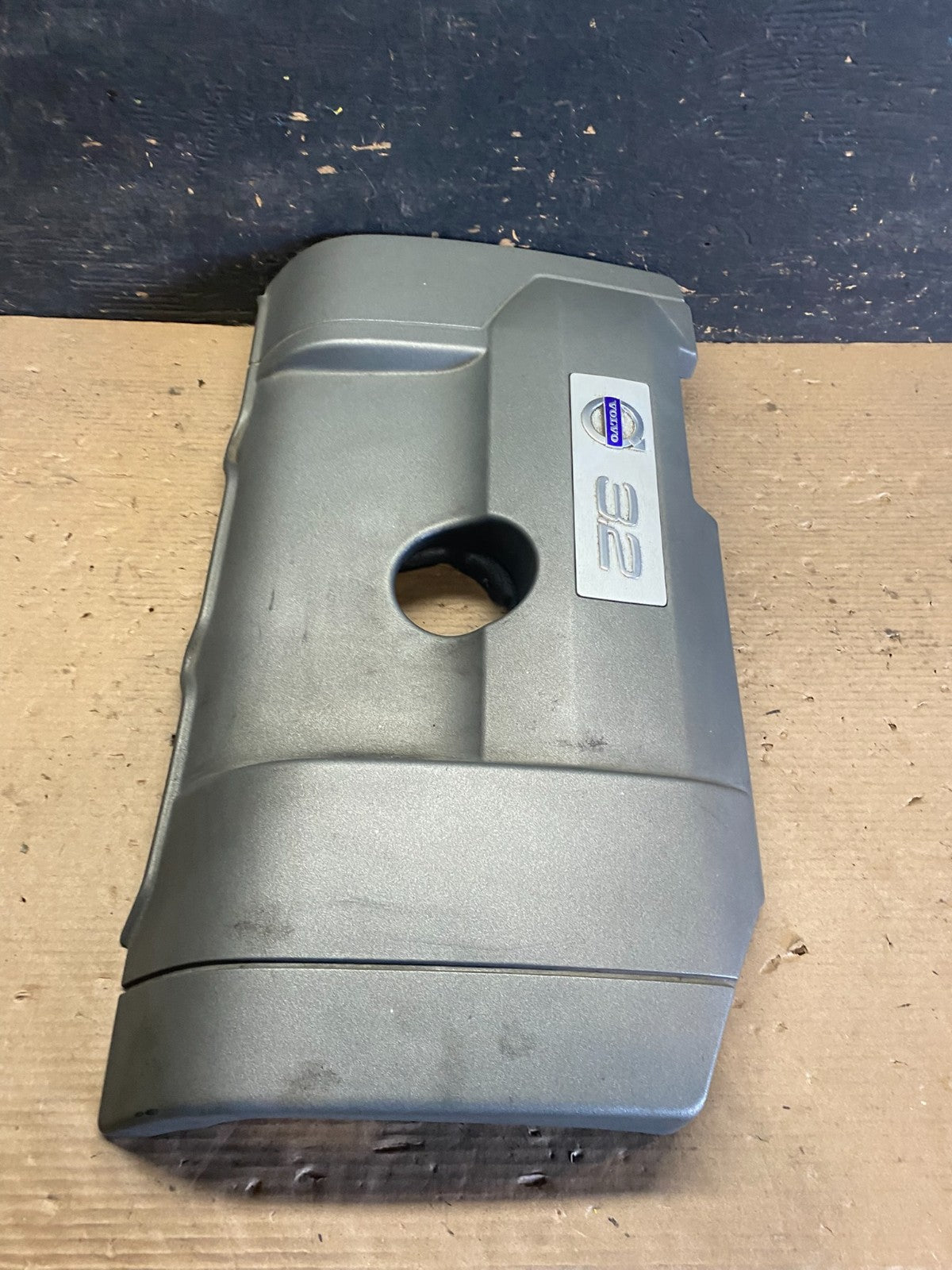2007 to 2014 Volvo XC90 OEM 3.2L Upper Top Engine Motor Dust Cover Oem S3389 DG3