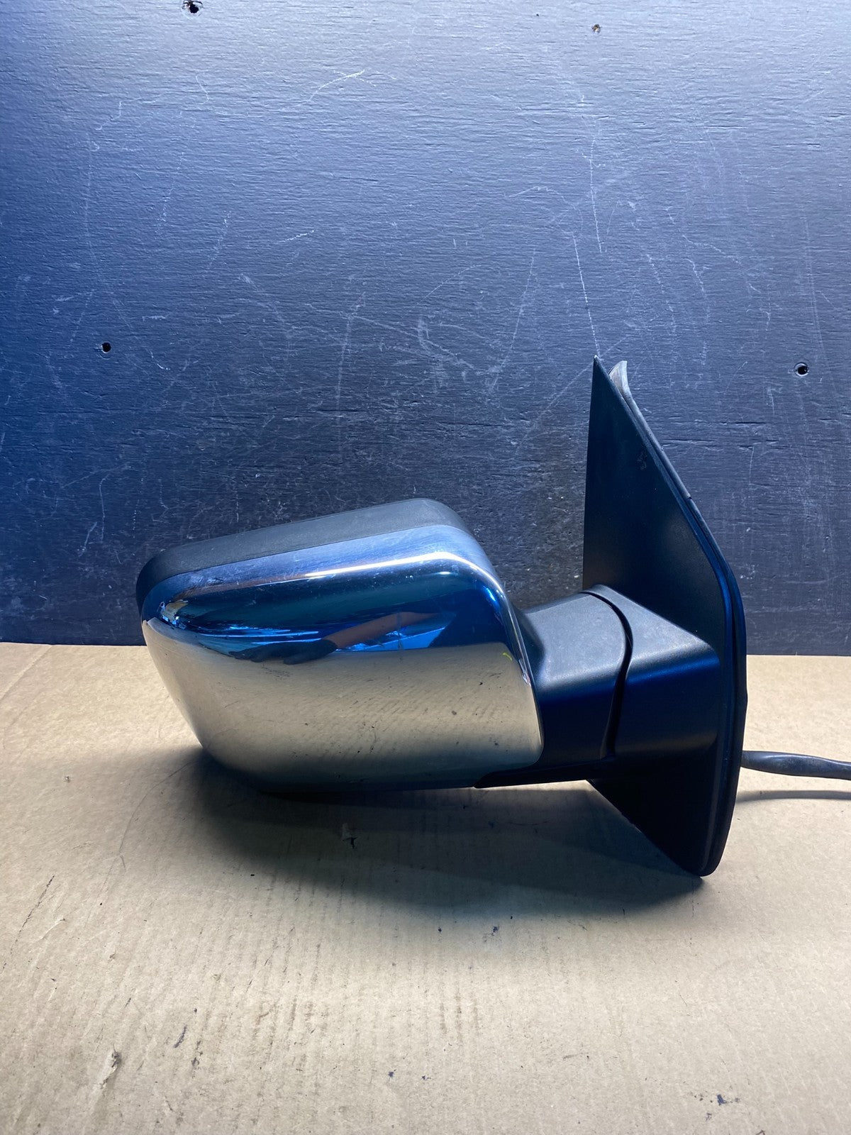 2004 to 2015 Nissan Armada Right Passenger Turn Signal Door Mirror AG7148 DW0