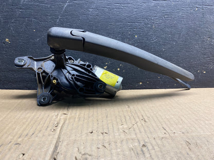 2013 to 2019 Ford Escape Rear Windshield Wiper Motor OEM AB0372 DG0