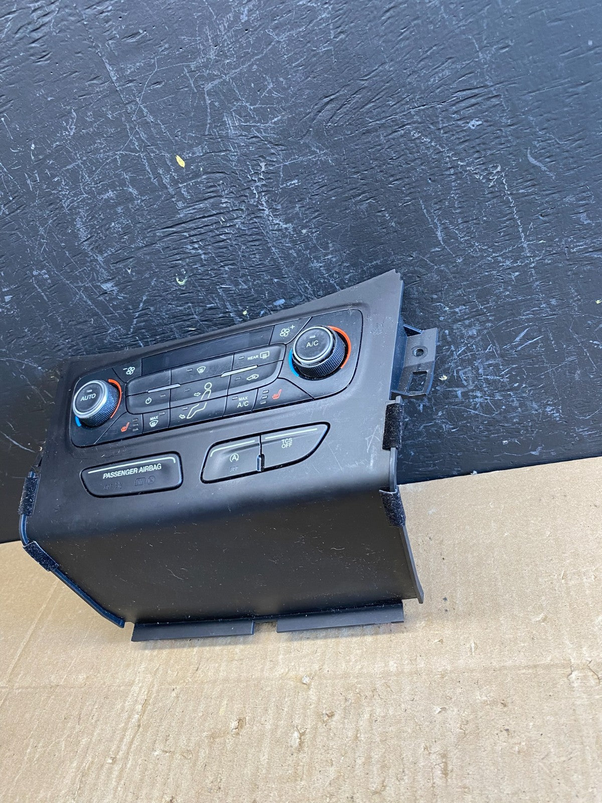 2017 to 2019 Ford Escape Ac Heater Climate Control Temperature Oem AC4571 DG1