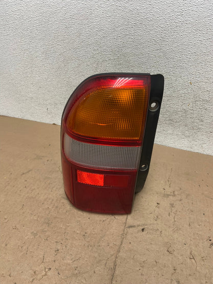 1999 to 2003 Suzuki XL-7 Vitara Left Driver LH Side Tail Light AG5668 LK0