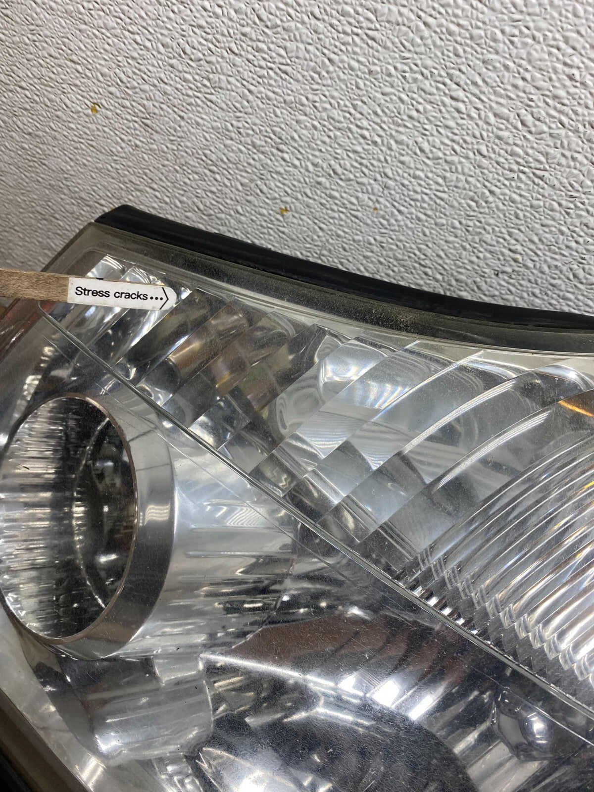 2004 to 2007 Nissan Armada Left+Right Side Set Headlights Oem M4613 DW6