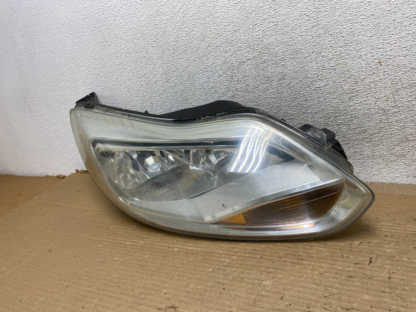 2012 2013 2014 Ford Focus Right Passenger Rh Side Headlight AG9124 DW2