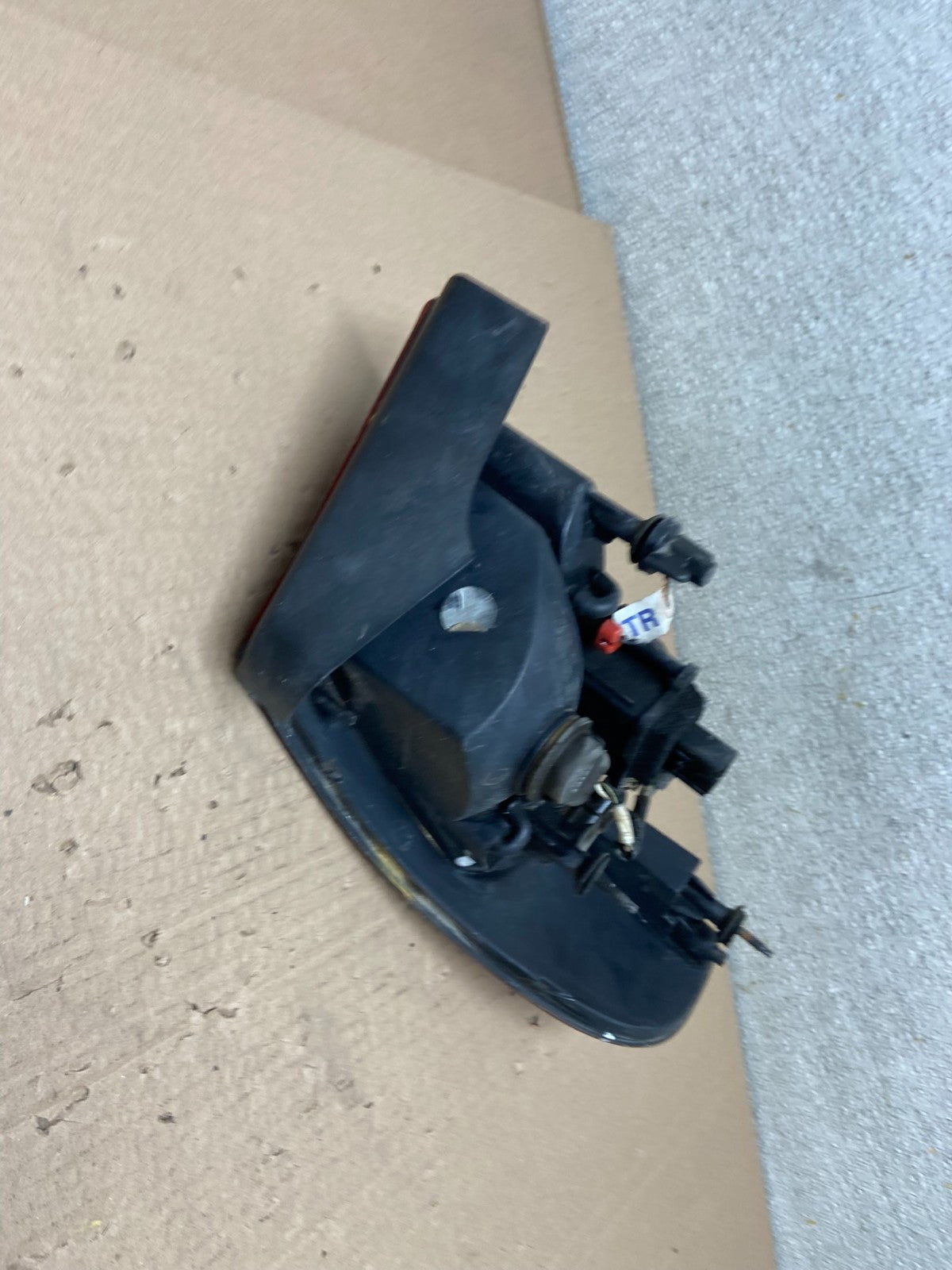 2001-2006 Dodge Stratus Right Passenger Rh Side Tail Light OEM AB2463 LK5