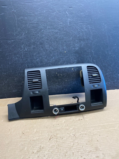 2007 to 2014 Silverado Sierra Center Console Radio Bezel Air Vents AG8380 DG0