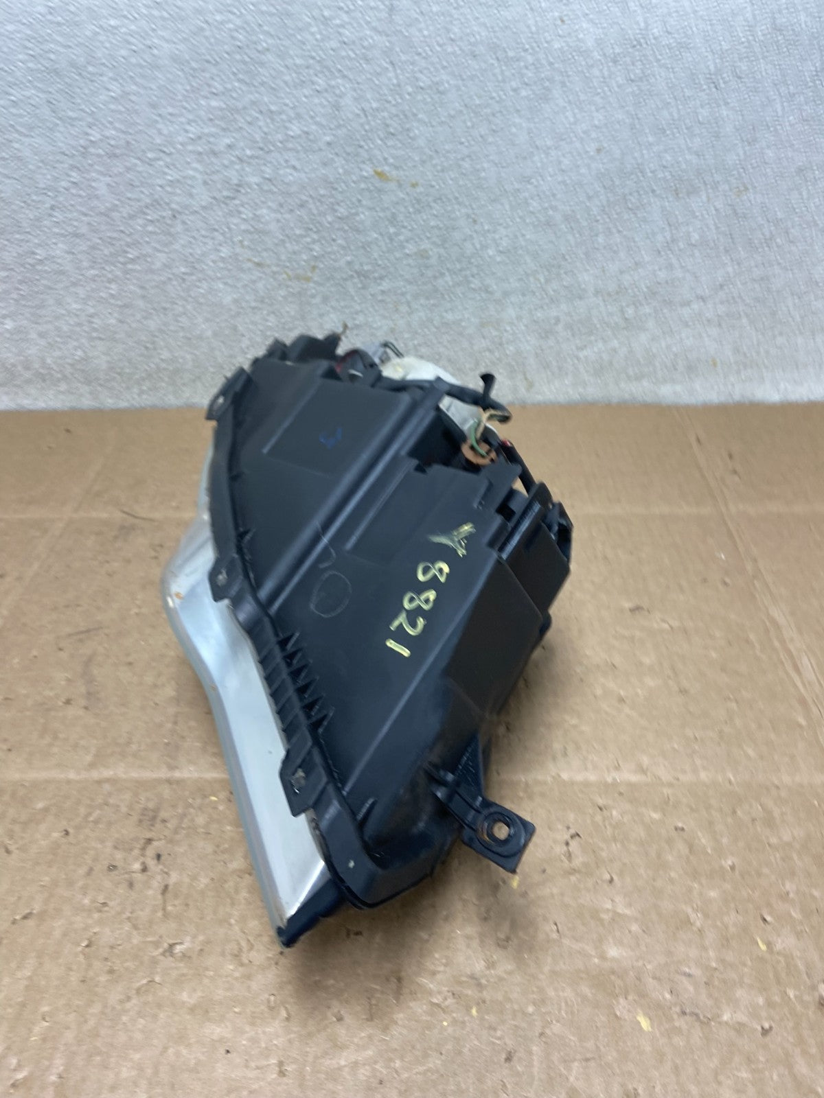 2006 to 2007 Subaru Legacy Left Driver LH Side Headlight Oem Y8821 DW5