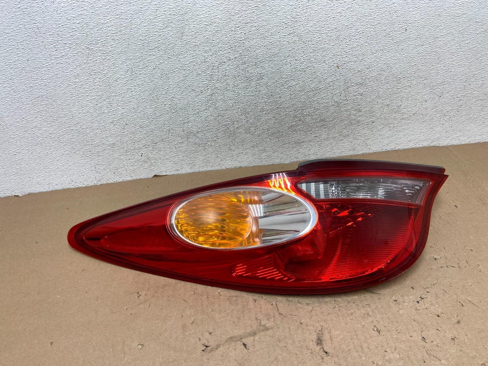 2004 2005 2006 Toyota Solara Left Driver Lh Side Tail Light AG4401 PS0