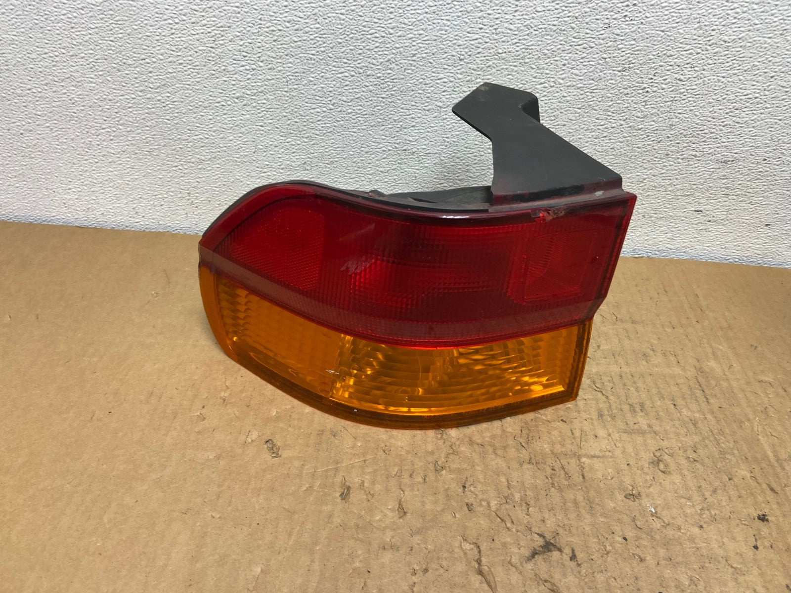 2002 2003 2004 Honda Odyssey Left Driver LH Side Tail Light AC8218 LK0
