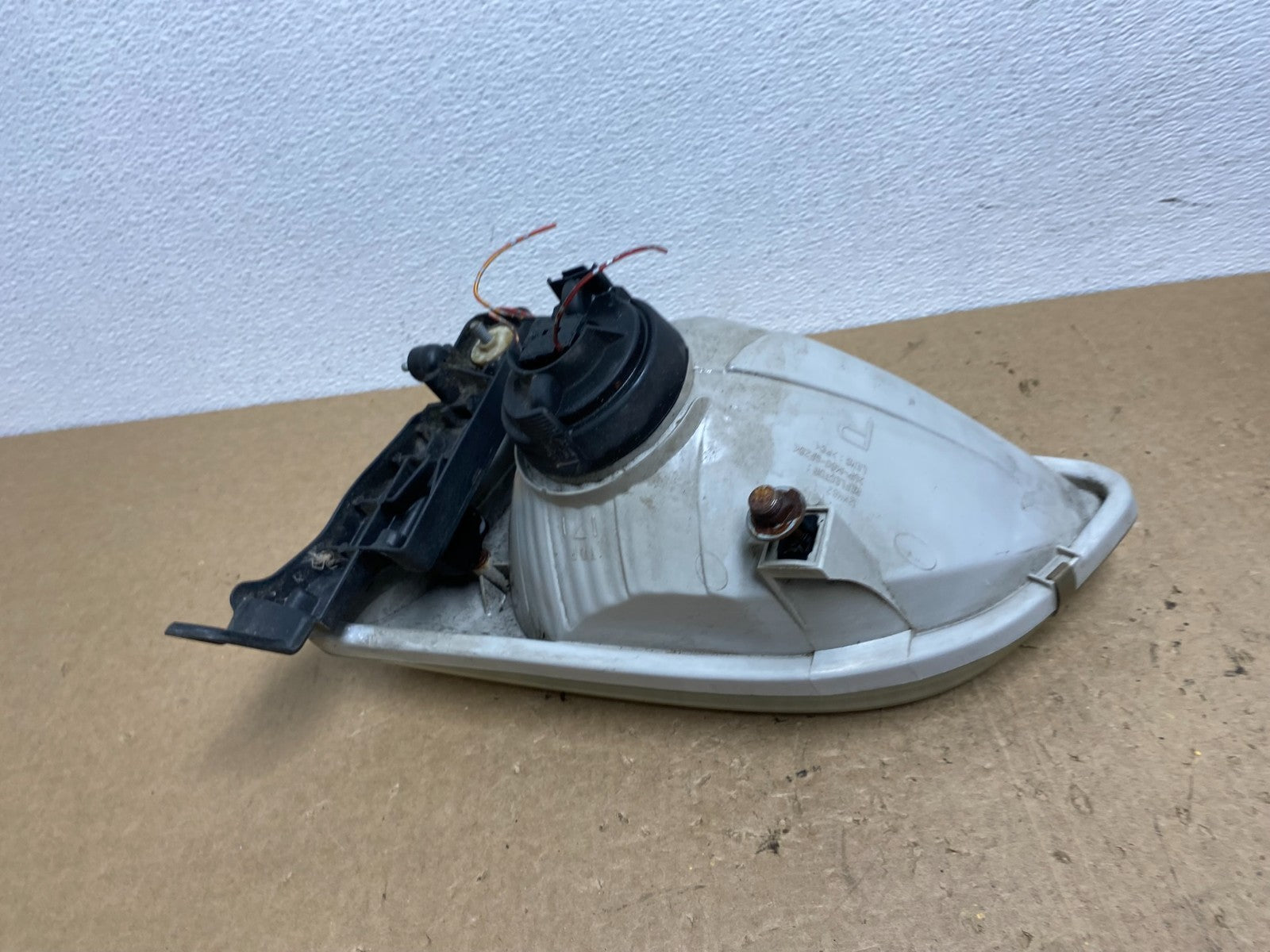2001 2002 2003 Toyota Sienna Right Passenger Rh Side Headlight Halogen AC1500 DW4