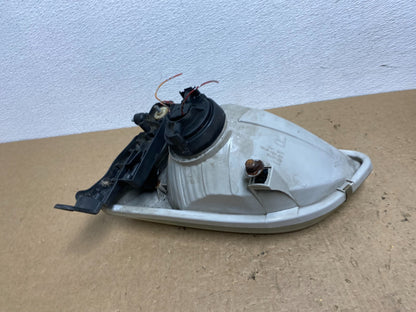 2001 2002 2003 Toyota Sienna Right Passenger Rh Side Headlight Halogen AC1500 DW4