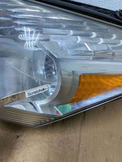2009 to 2012 Chevrolet Traverse Left Driver Side Halogen Headlight AD0626 DW3