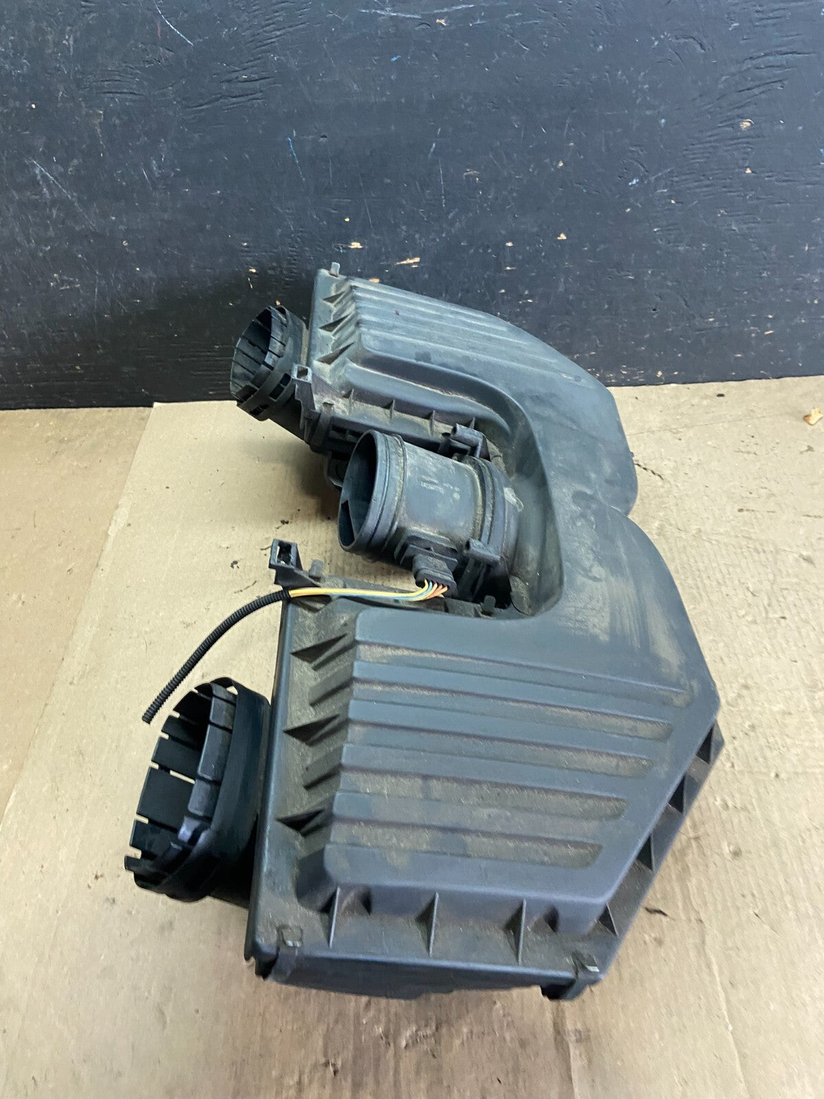2007 to 2010 BMW E70 X5 N62 Air Intake Cleaner Filter 7548896 OEM O0579 DG3