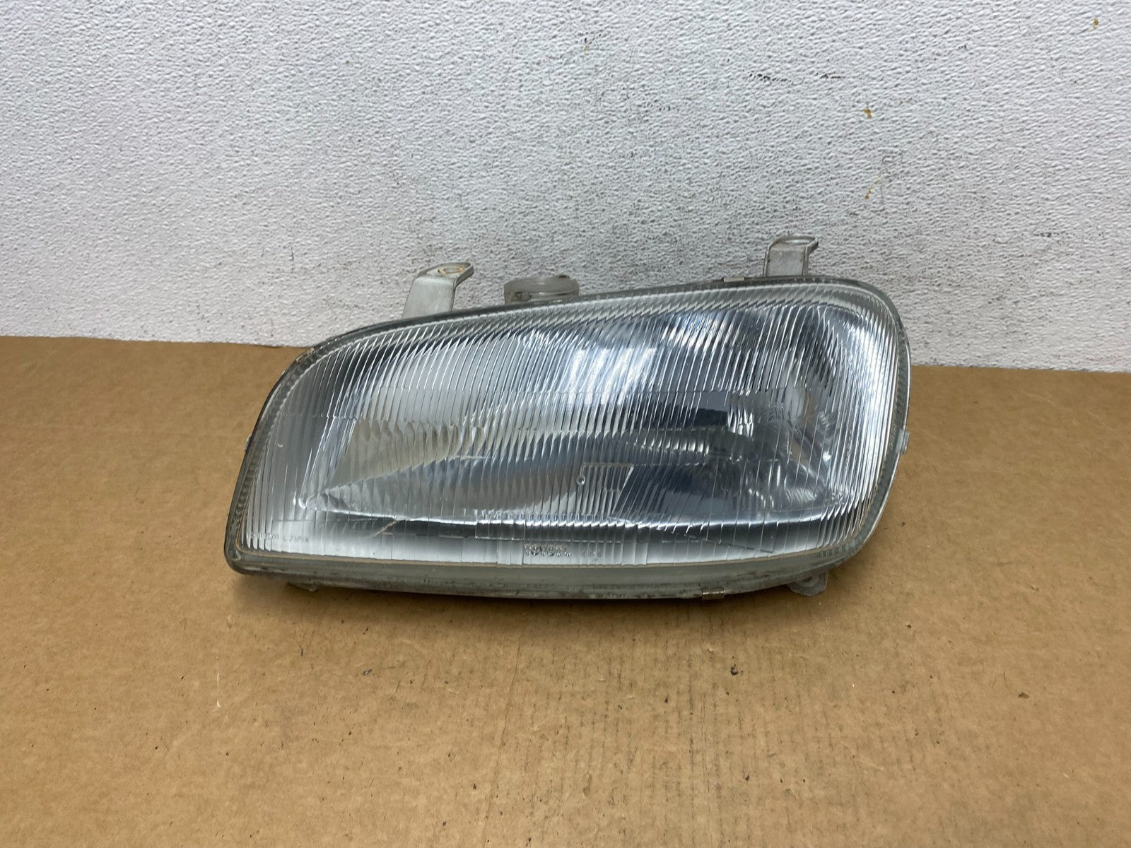 1994 to 1998 Toyota Rav4 Left Driver Lh Side Halogen Headlight AD4517 DG0