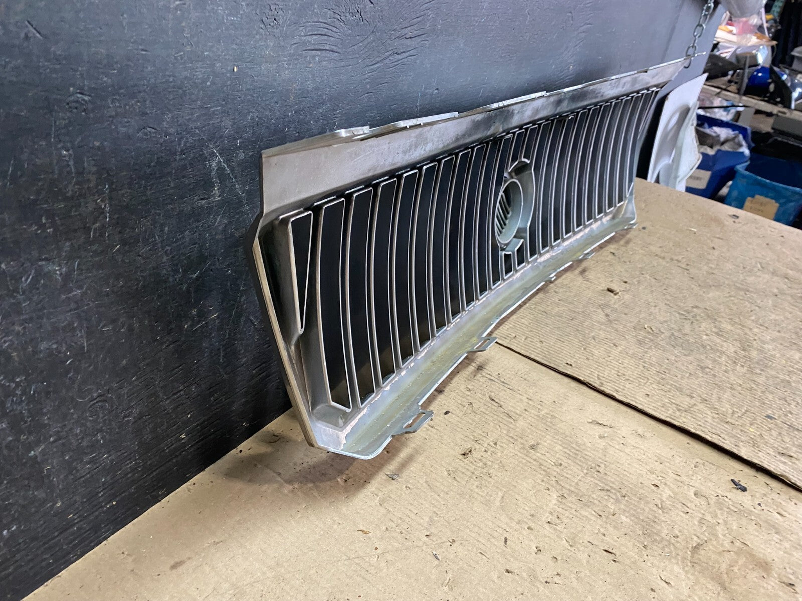 2002 to 2005 Mercury Mountaineer Front Upper Grill Grille Oem N5400 DG13