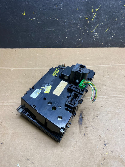 2003-2013 Volvo XC90 Center A/C Climate Control Radio Panel Bezel W6606 DG3