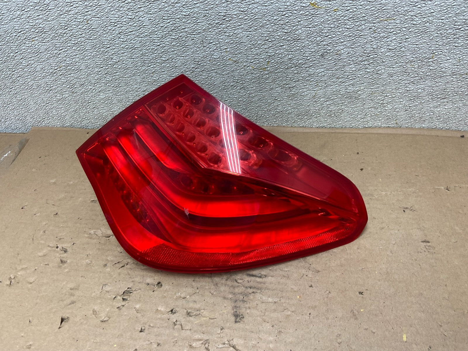 2009 to 2012 Bmw 7-Series F01 F02 750i Right Passenger Tail Light OEM AB0276 LK1