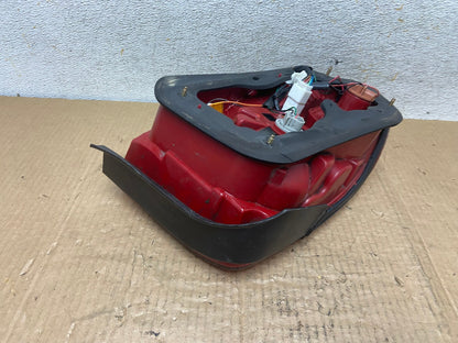 2002 - 2005 Hyundai Sonata Right Passenger RH Side Tail Light AI6846 LK4