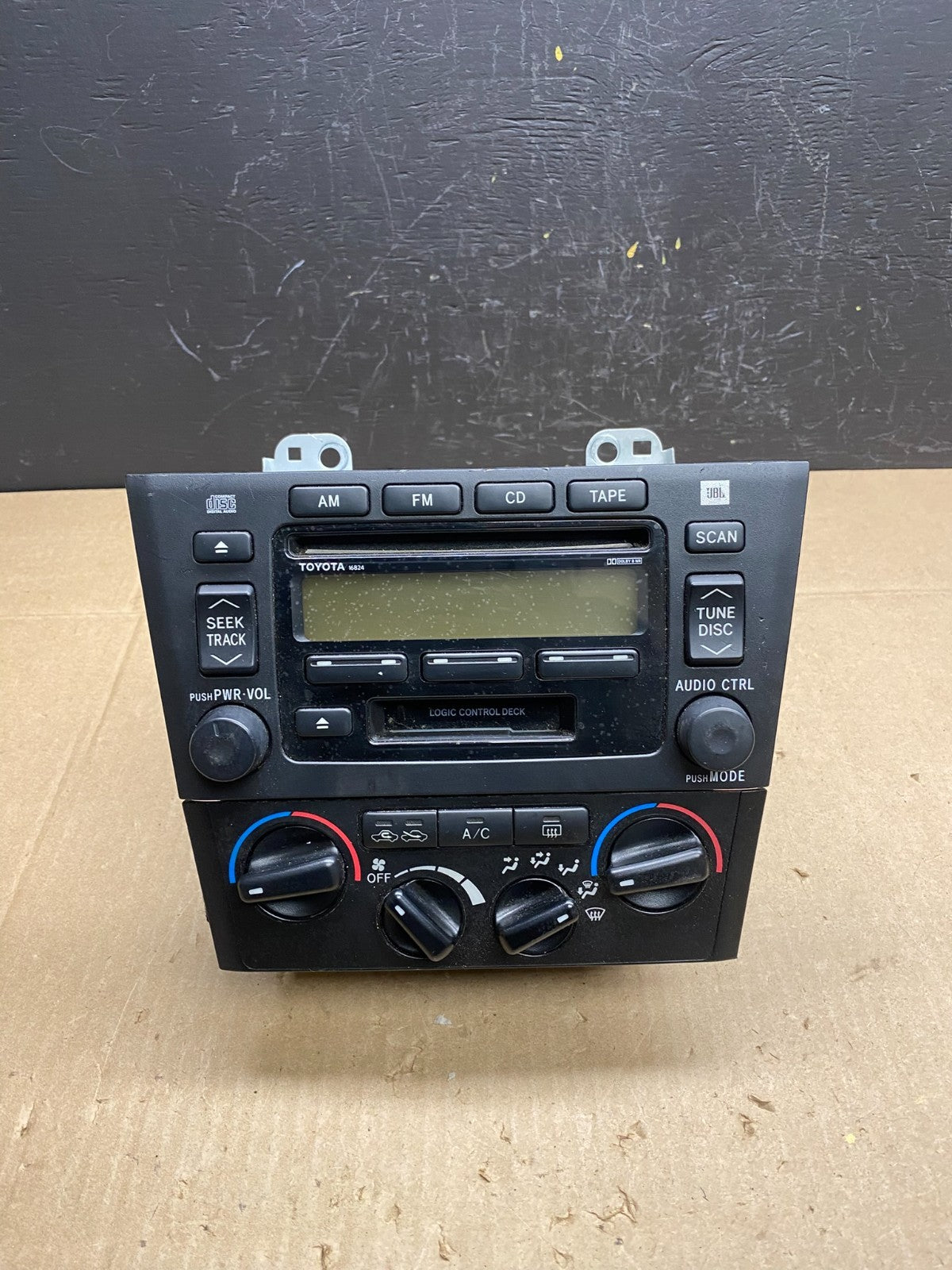 2000-2004 Toyota Avalon Radio Stereo 6 CD Tape Player Climate Control AB9452 DG0