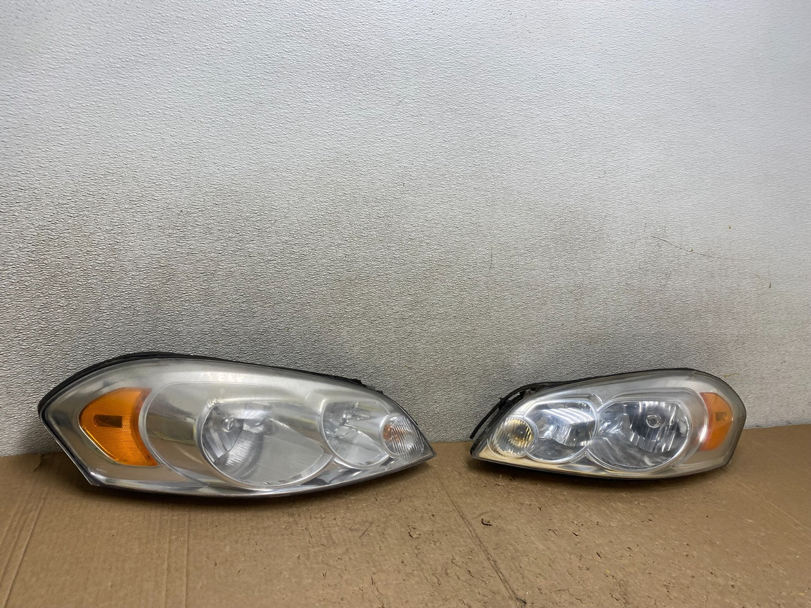 2006 - 2013 Chevrolet Impala Left+Right Set Headlights Halogen V3661 DW2