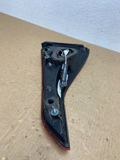 2017 2018 2019 GMC Acadia Left Driver LH Side Inner Tail Light ac1245 DG8