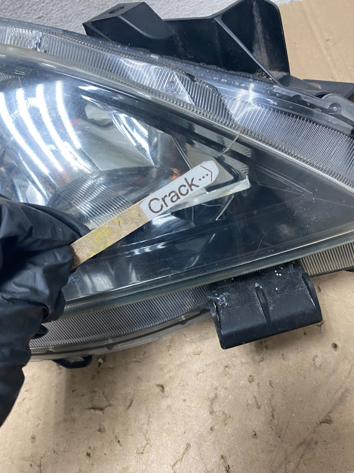2010 - 2013 Mazda 3 Halogen Right Passenger Rh Side Headlight AG5380 DW5