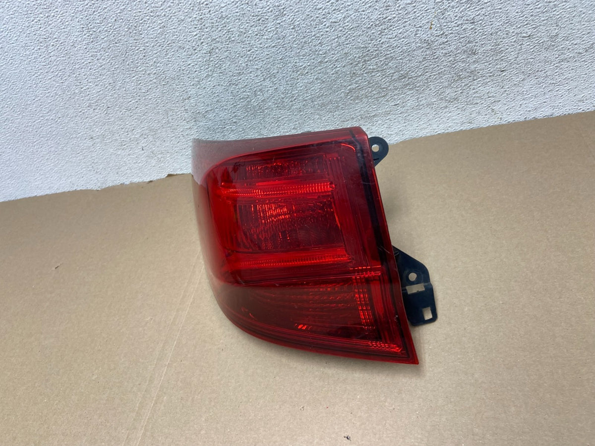 2014 to 2020 Acura Mdx Left Driver LH Side Tail Light AG6802 DW1