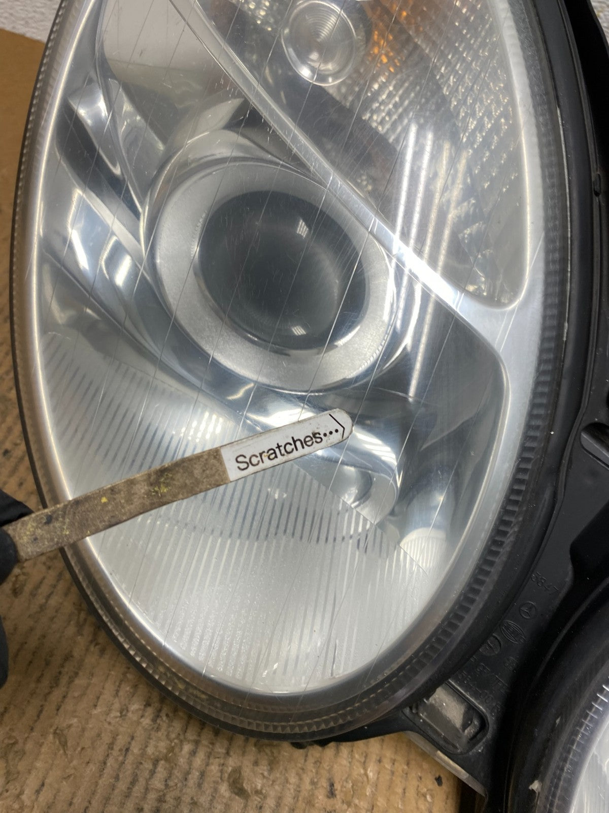 2003-2006 Mercedes E E320 E350 Class Right Passenger Halogen Headlight AE1368 DW3